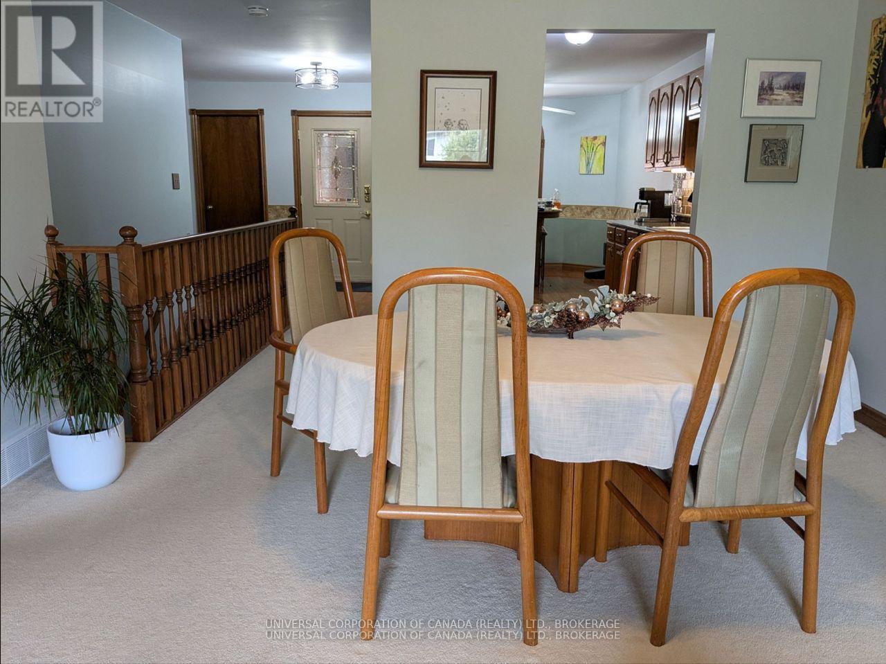 67 Foundry Street, Leamington, ON - Indoor Photo Showing Dining Room