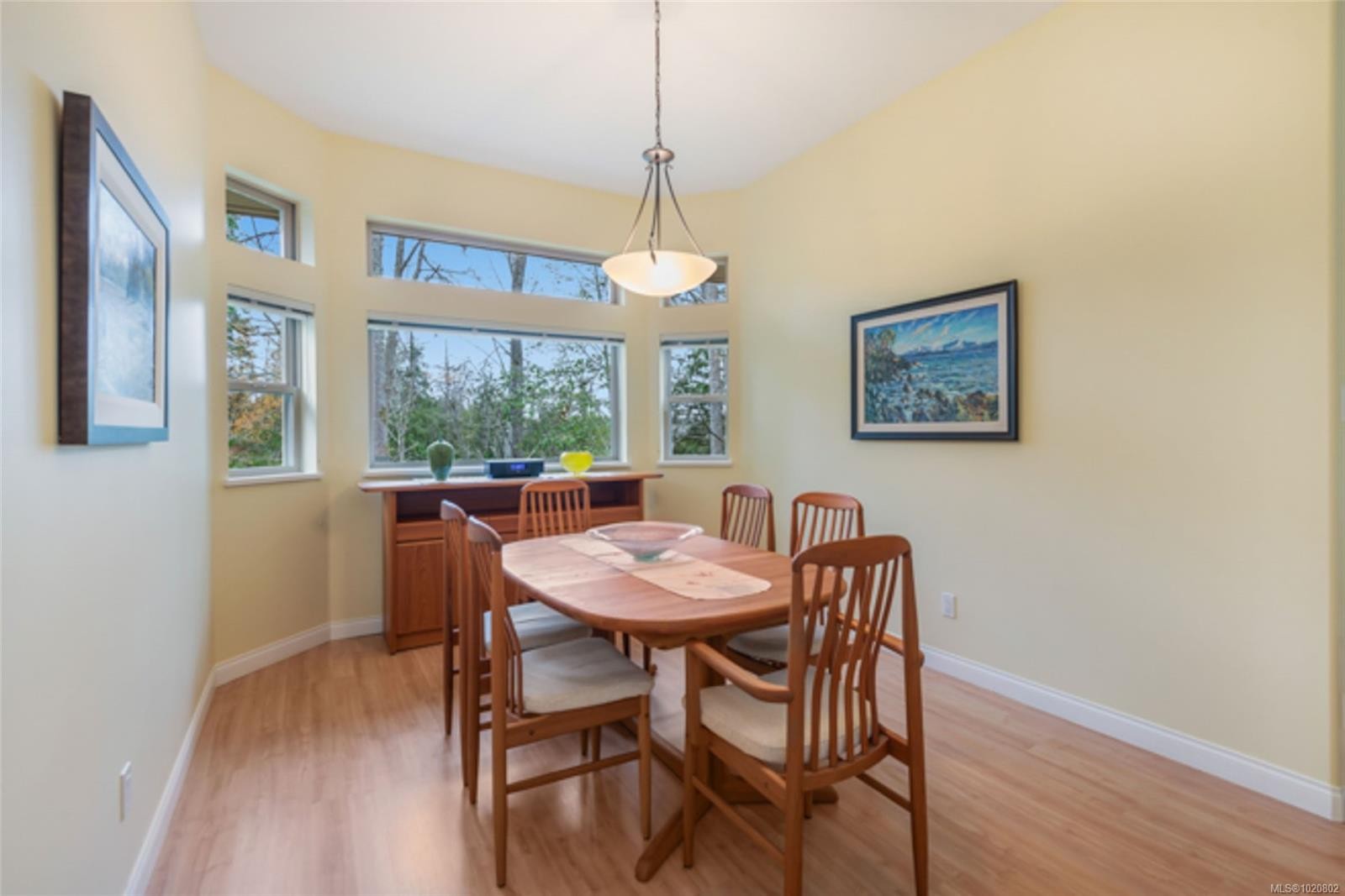 910 Lakes Blvd, French Creek, BC