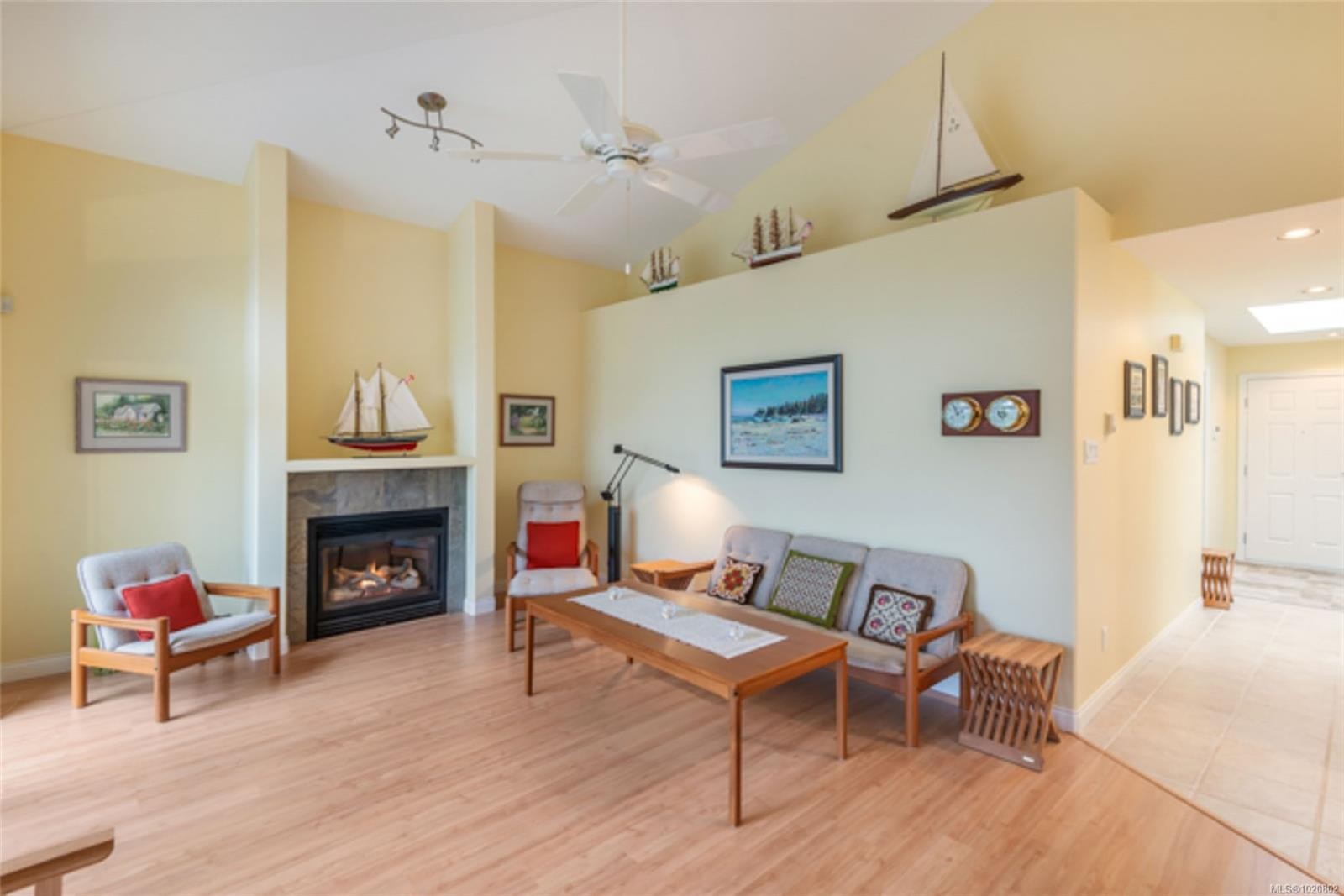 910 Lakes Blvd, French Creek, BC