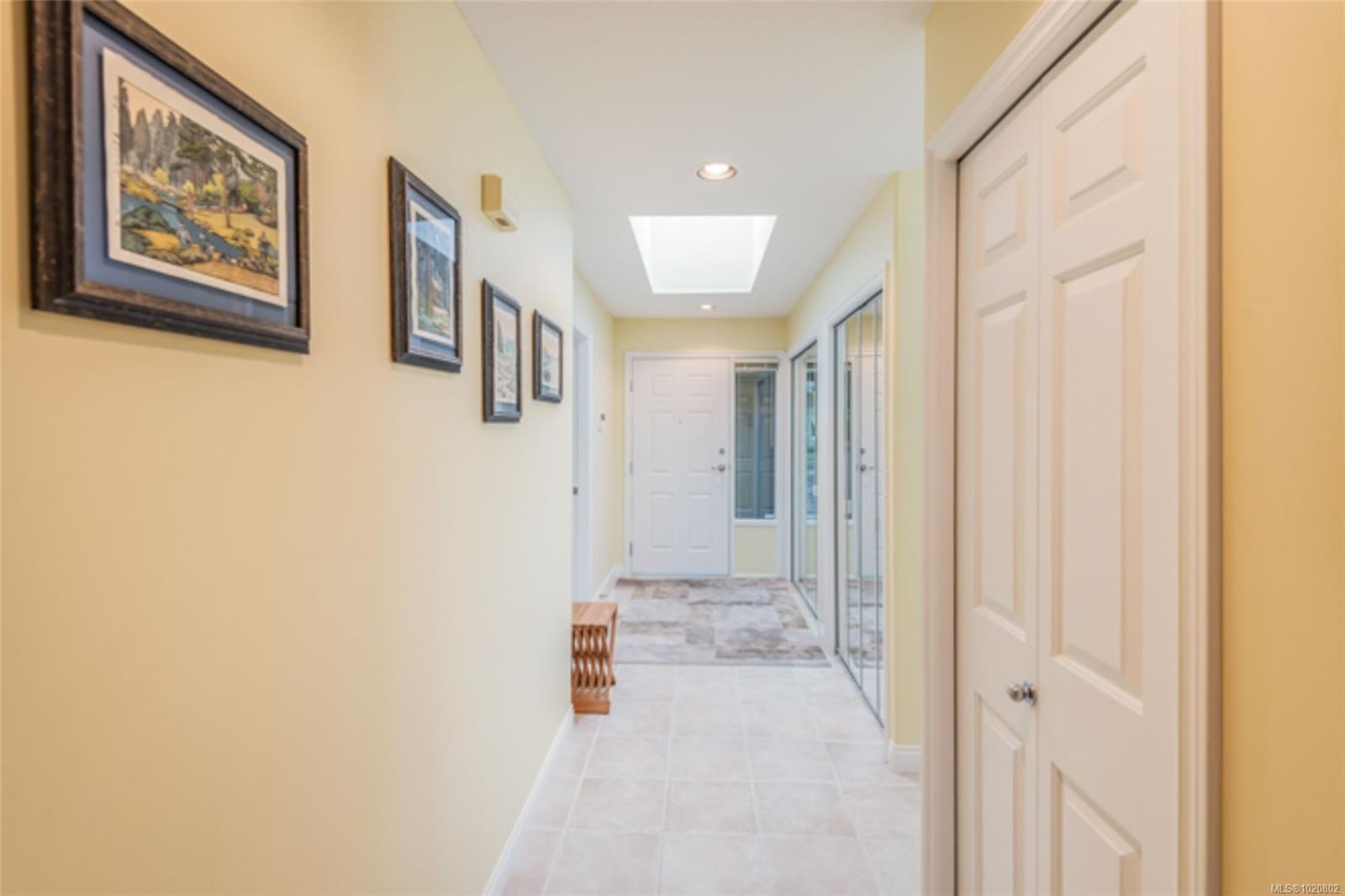 910 Lakes Blvd, French Creek, BC