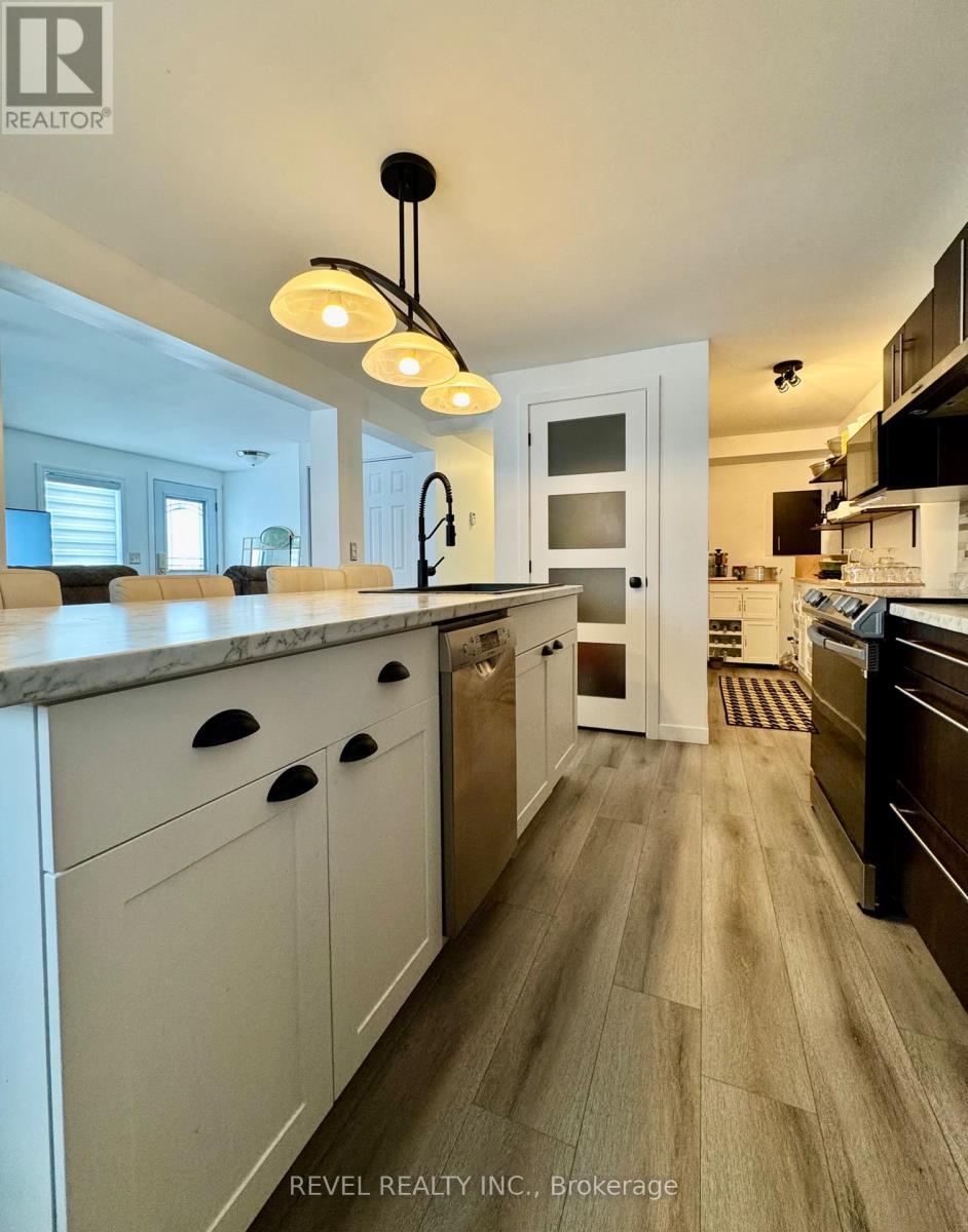 16 Foothills Lane, Timmins (Tne - North), ON - Indoor Photo Showing Kitchen
