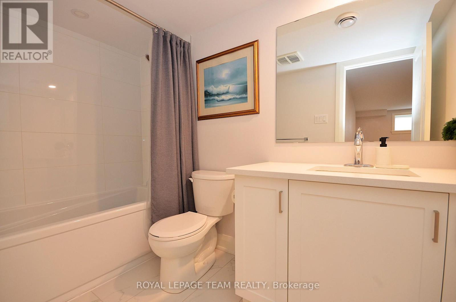 331 Proud Walk Drive Drive S, Ottawa, ON - Indoor Photo Showing Bathroom