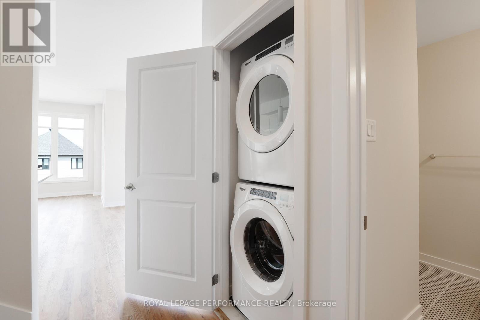 1220 Flycatcher Private, Ottawa, ON - Indoor Photo Showing Laundry Room