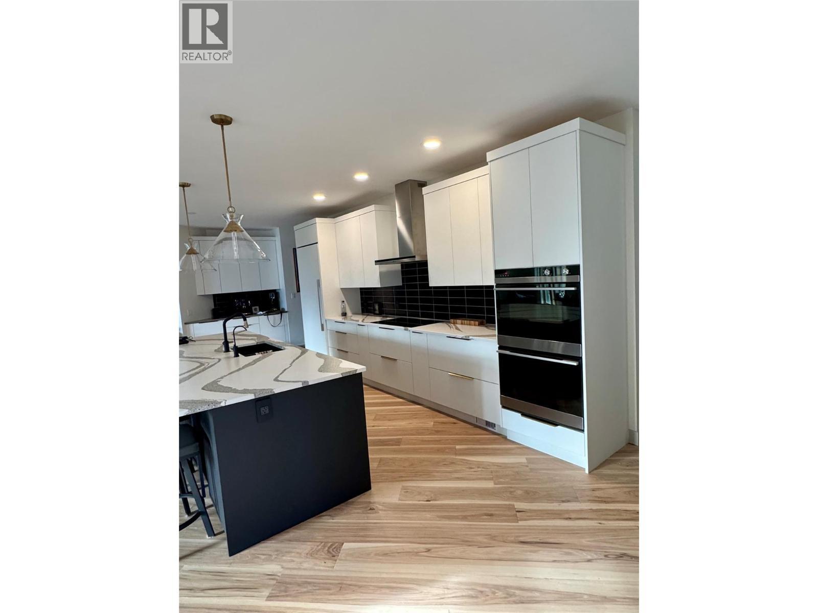 4465 Squilax-Anglemont Road, Scotch Creek, BC - Indoor Photo Showing Other Room