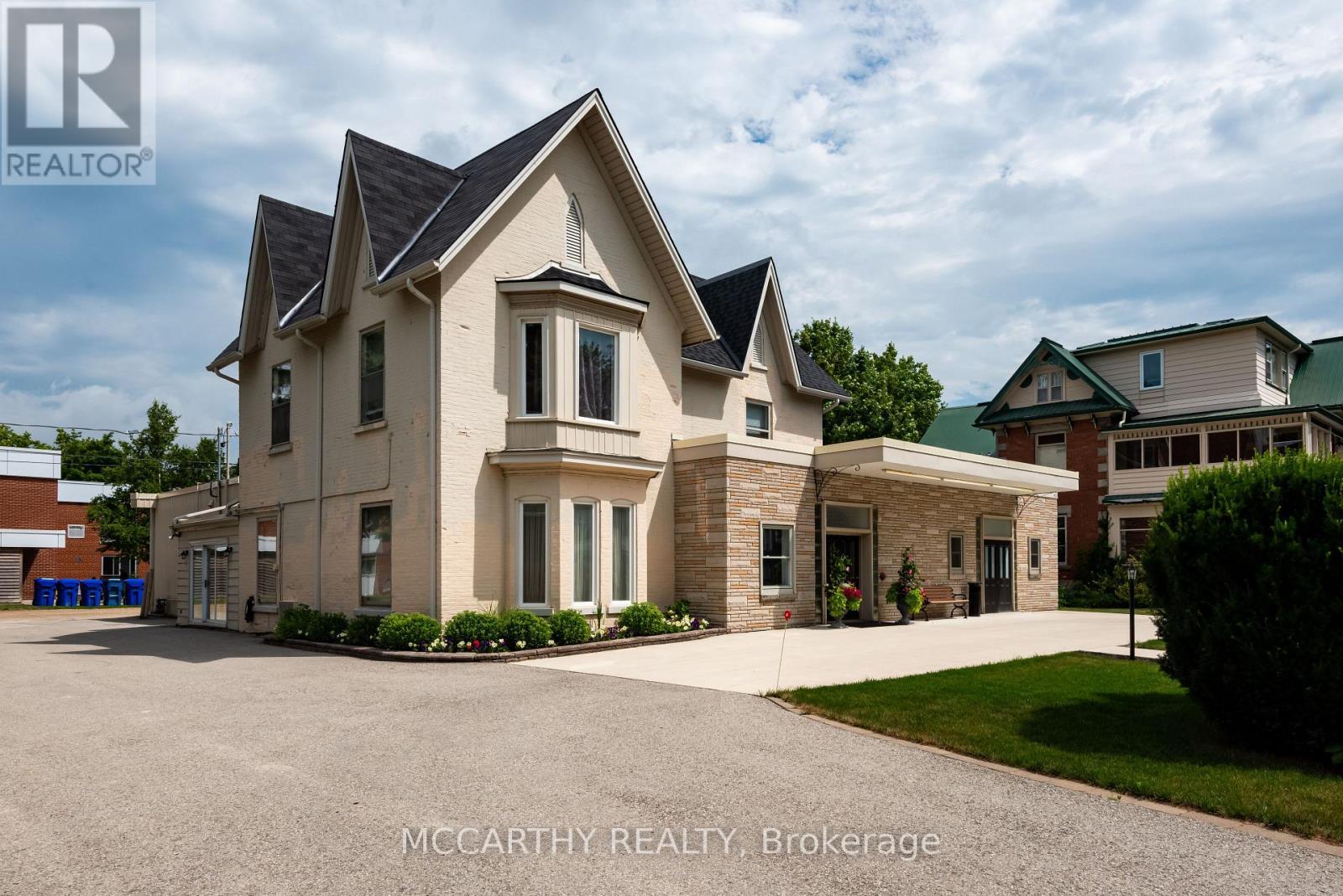 318 Main Street E, Shelburne, ON