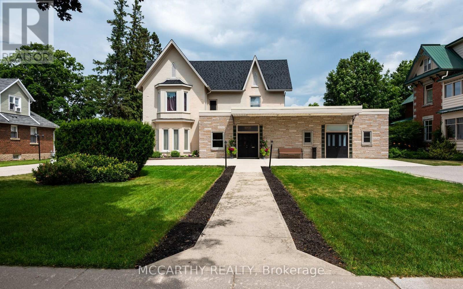 318 Main Street E, Shelburne, ON