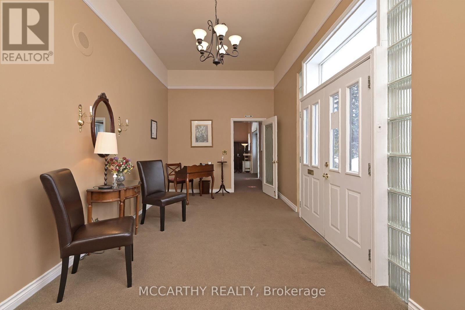 318 Main Street E, Shelburne, ON