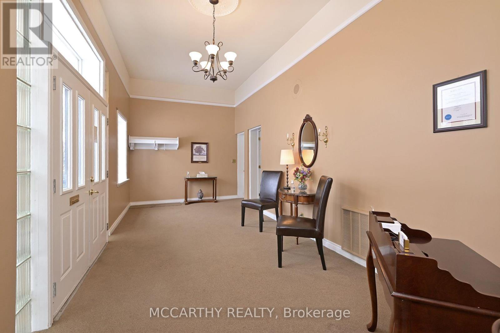 318 Main Street E, Shelburne, ON