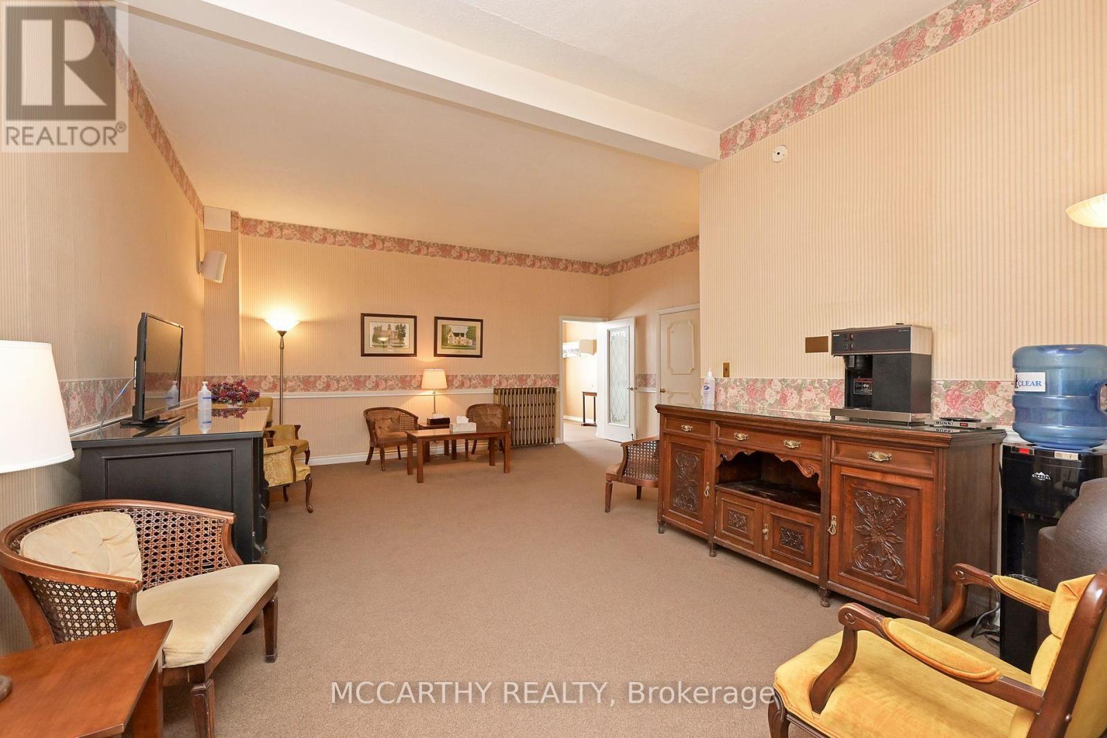 318 Main Street E, Shelburne, ON