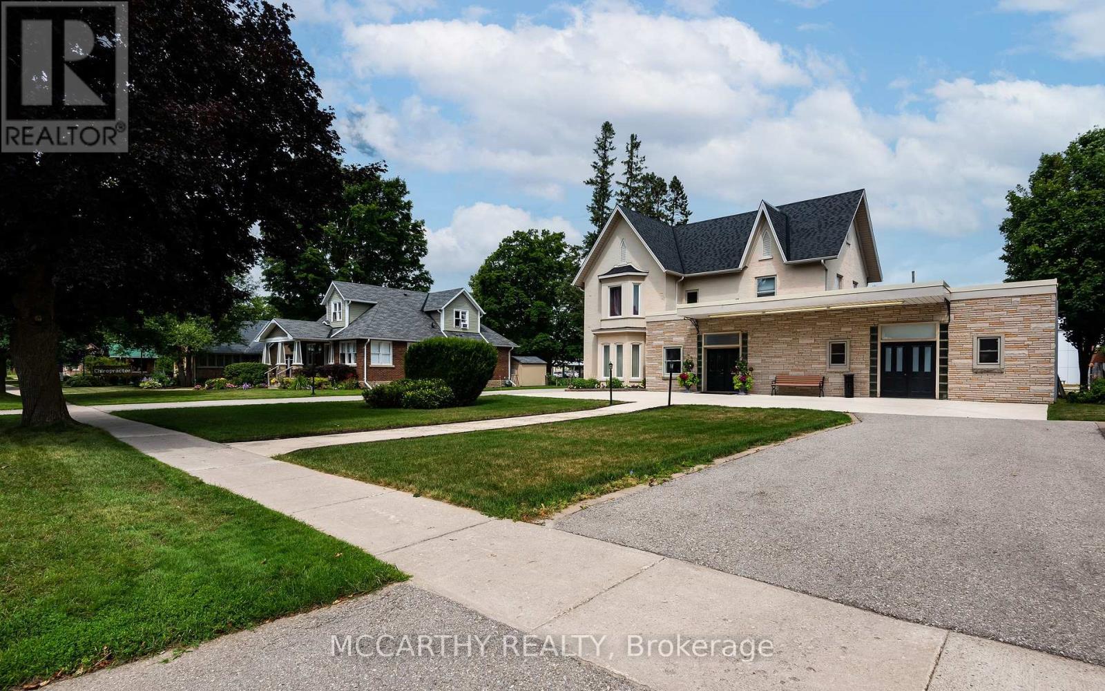 318 Main Street E, Shelburne, ON