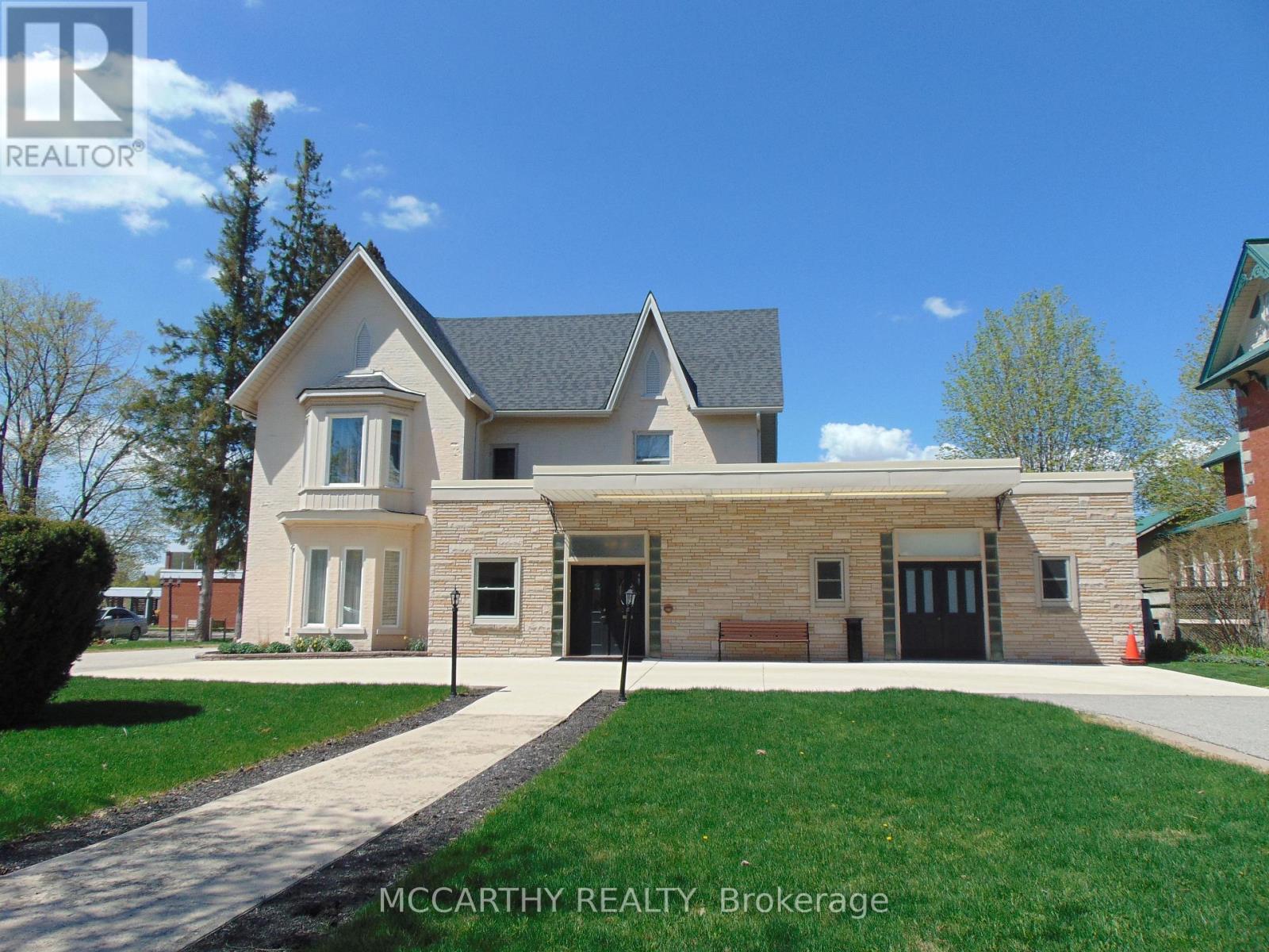 318 Main Street E, Shelburne, ON