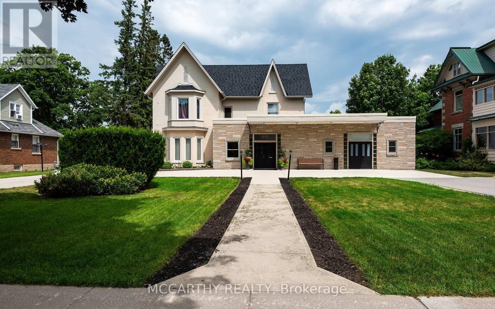 318 Main Street E, Shelburne, ON