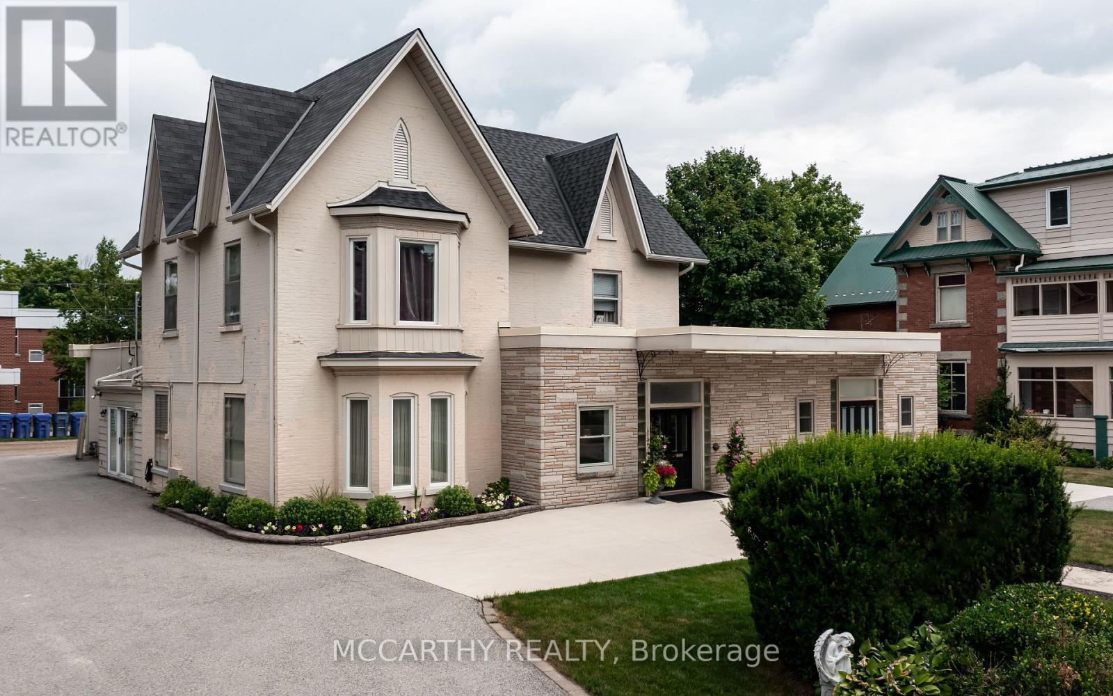 318 Main Street E, Shelburne, ON