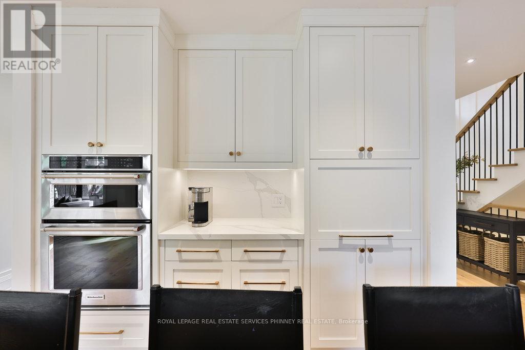 1489 Mildmay Court, Mississauga, ON - Indoor Photo Showing Kitchen