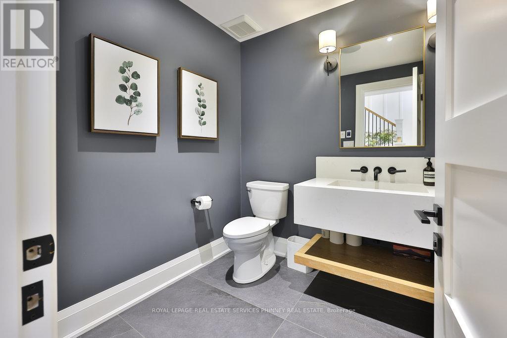 1489 Mildmay Court, Mississauga, ON - Indoor Photo Showing Bathroom