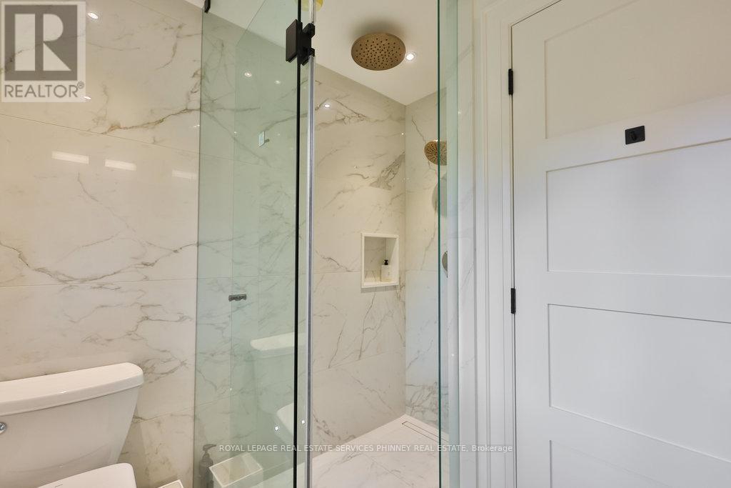 1489 Mildmay Court, Mississauga, ON - Indoor Photo Showing Bathroom