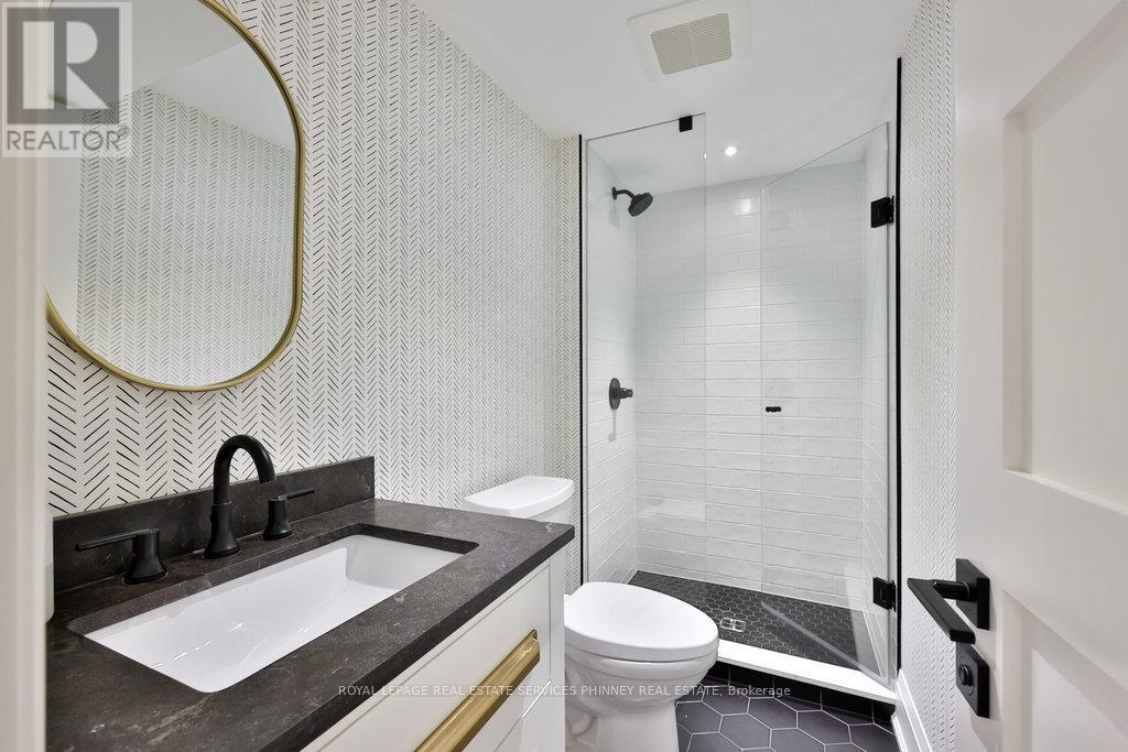 1489 Mildmay Court, Mississauga, ON - Indoor Photo Showing Bathroom