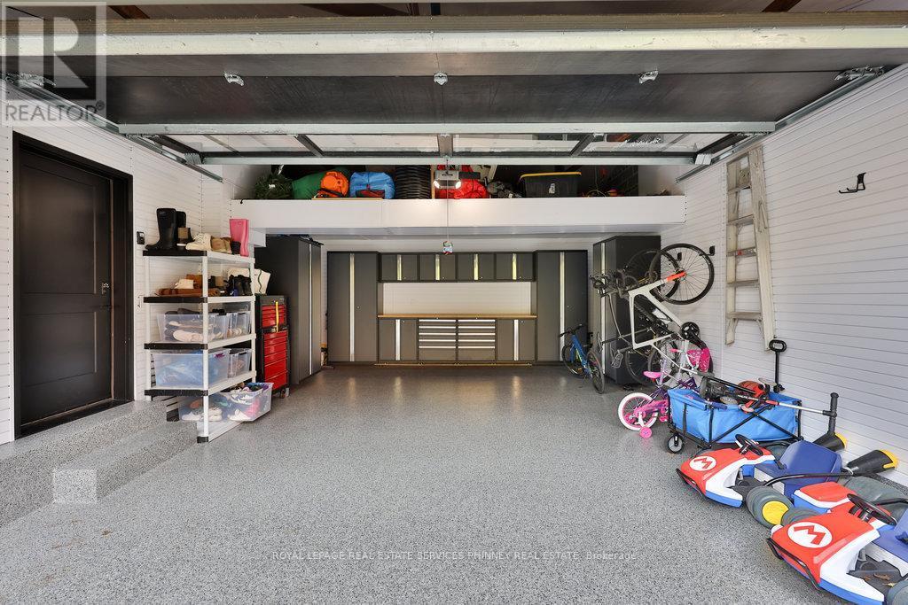 1489 Mildmay Court, Mississauga, ON - Indoor Photo Showing Garage