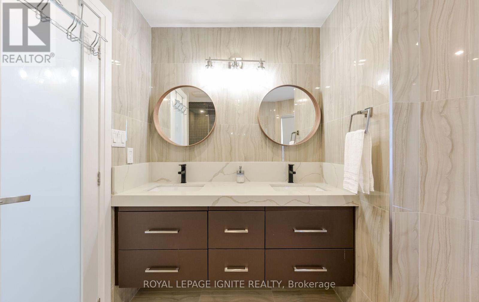 24 Christensen Avenue, Caledon, ON - Indoor Photo Showing Bathroom