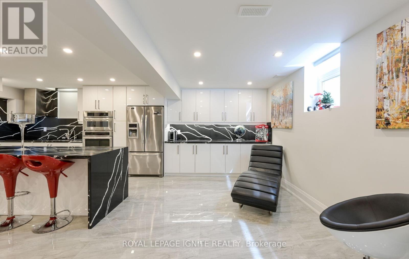 24 Christensen Avenue, Caledon, ON - Indoor Photo Showing Kitchen With Double Sink