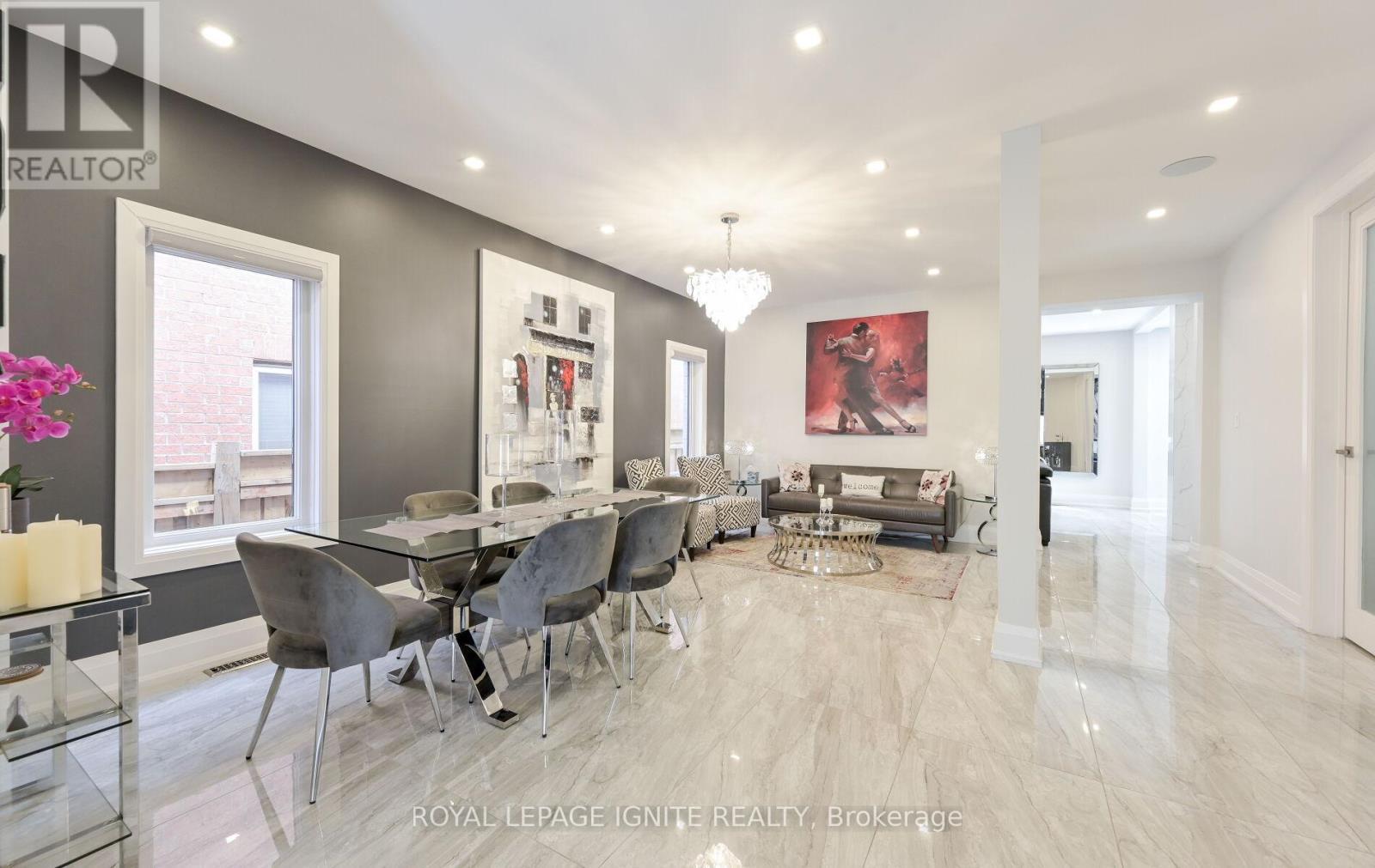 24 Christensen Avenue, Caledon, ON - Indoor Photo Showing Dining Room