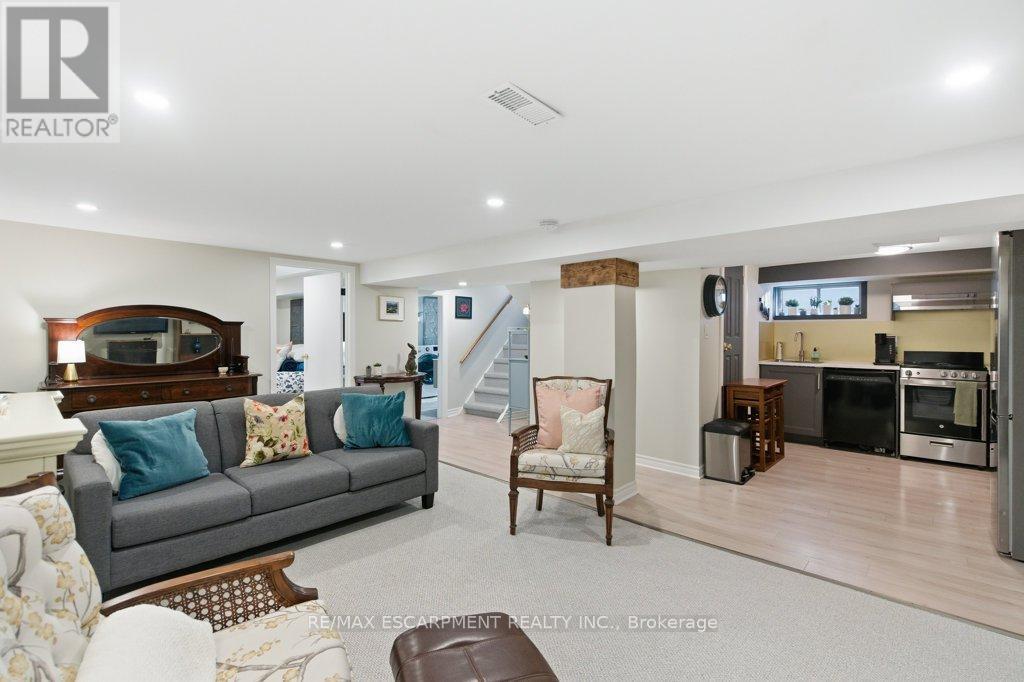 52 Sylvia Crescent, Hamilton, ON - Indoor