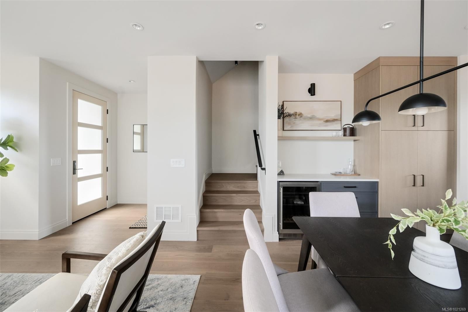 2-5032 Wesley Rd, Saanich, BC - Indoor Photo Showing Dining Room