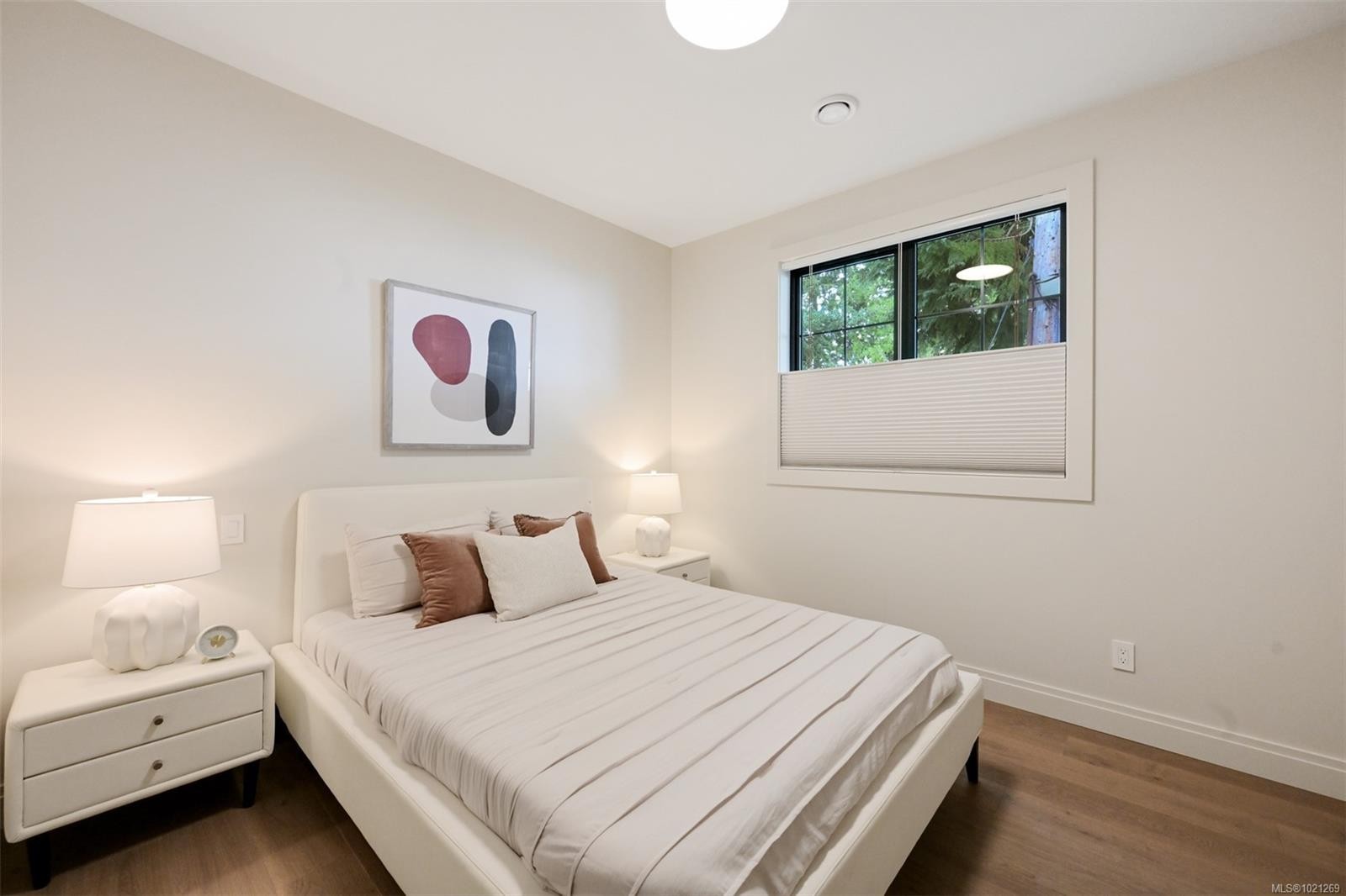 2-5032 Wesley Rd, Saanich, BC - Indoor Photo Showing Bedroom