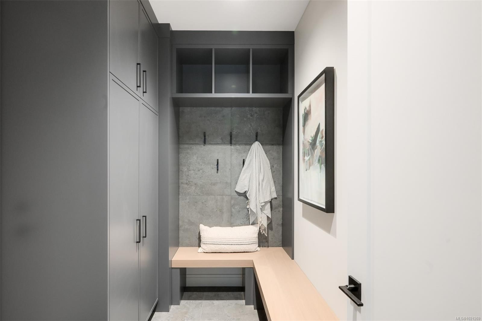 2-5032 Wesley Rd, Saanich, BC - Indoor Photo Showing Other Room