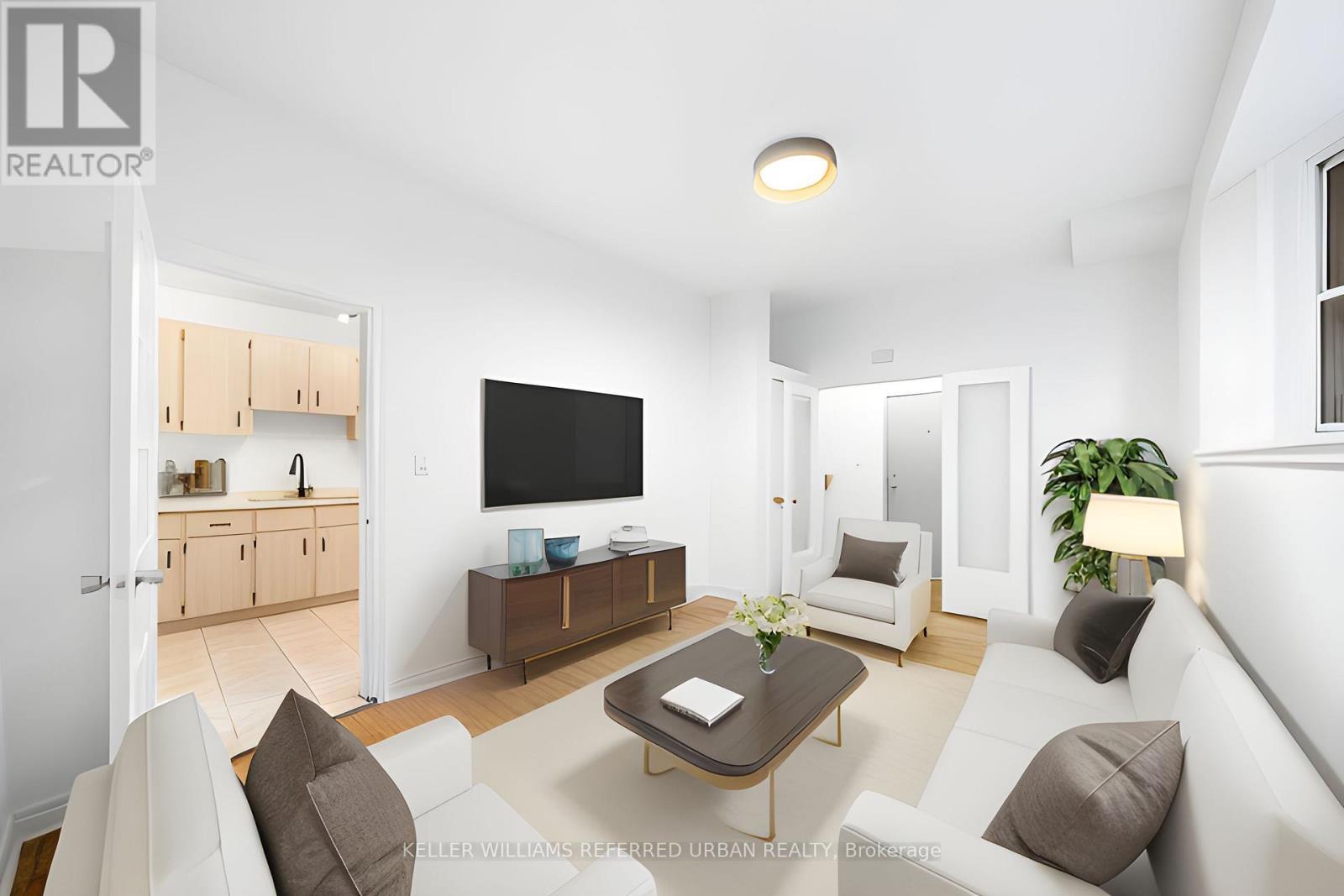 Main - 46 Concord Avenue, Toronto, ON - Indoor Photo Showing Living Room