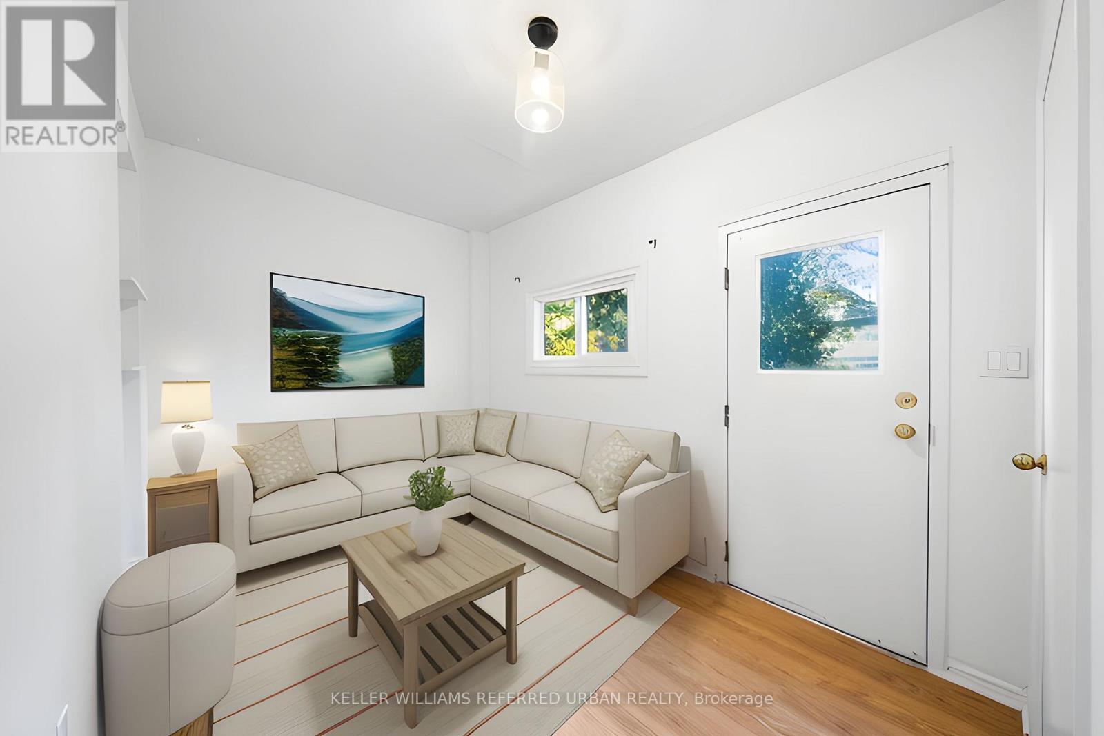 Main - 46 Concord Avenue, Toronto, ON - Indoor Photo Showing Living Room