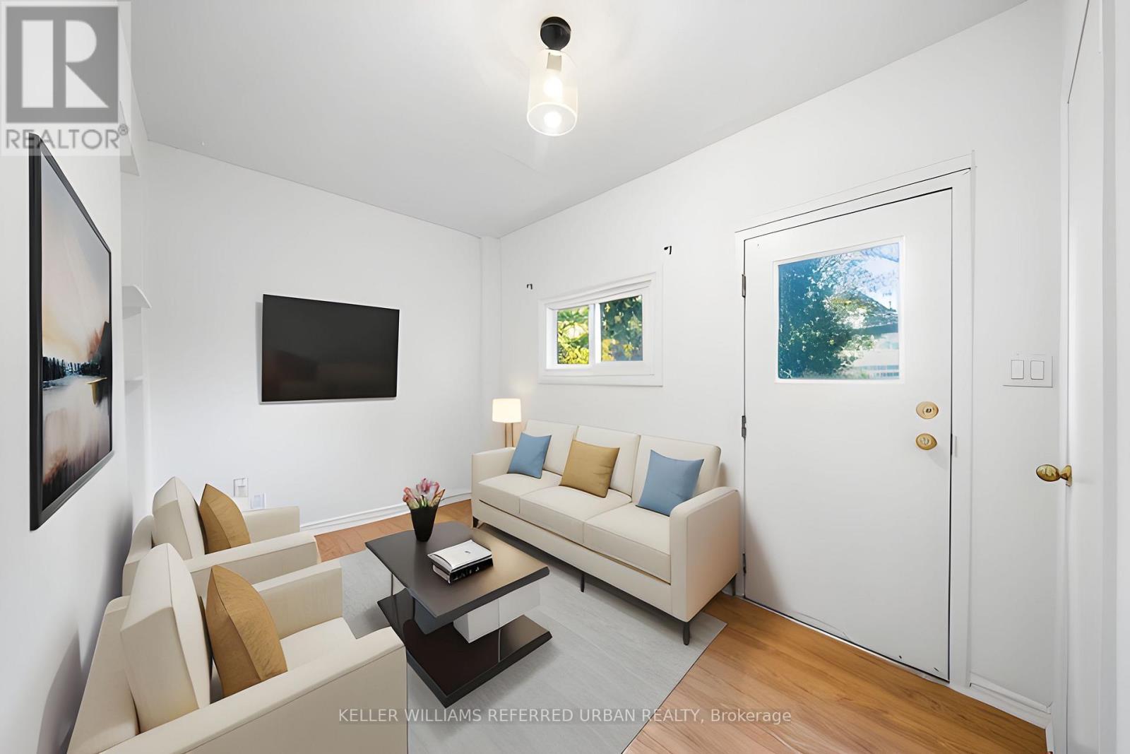 Main - 46 Concord Avenue, Toronto, ON - Indoor Photo Showing Living Room