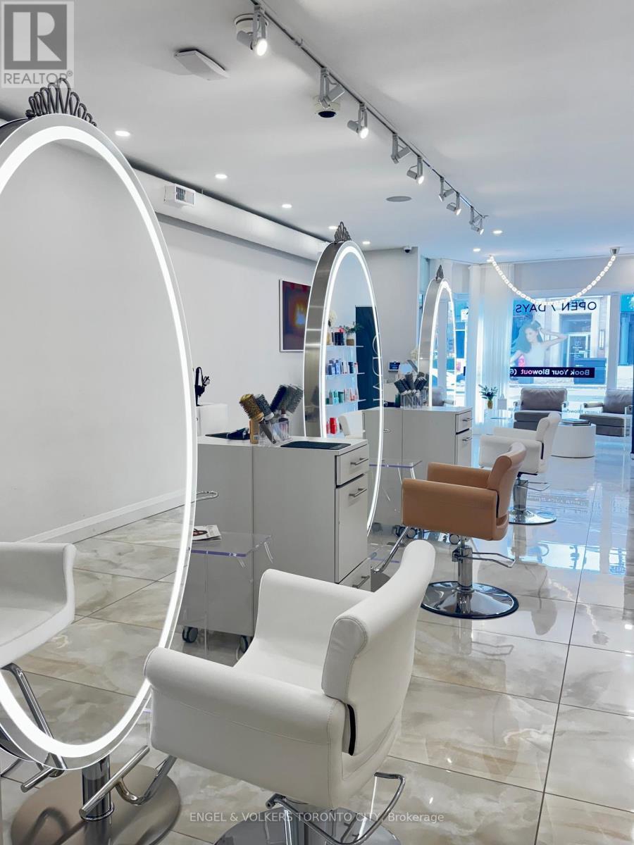 3449 Yonge Street, Toronto, ON