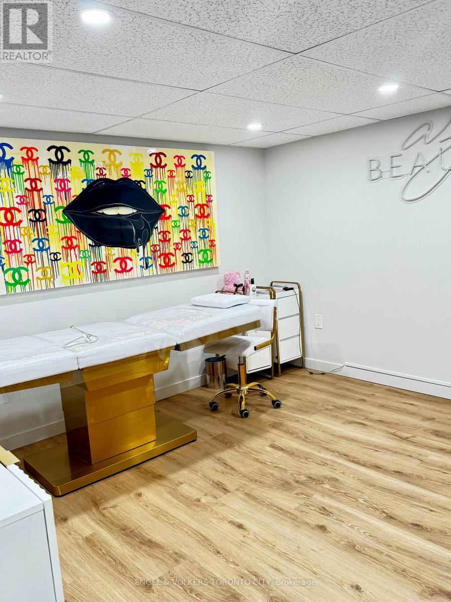 3449 Yonge Street, Toronto, ON