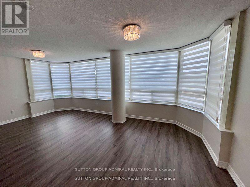 207 - 7 Townsgate Drive, Vaughan, ON - Indoor Photo Showing Other Room