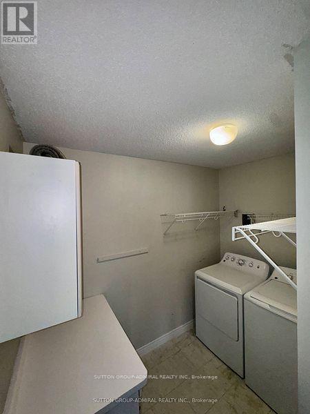 207 - 7 Townsgate Drive, Vaughan, ON - Indoor Photo Showing Laundry Room