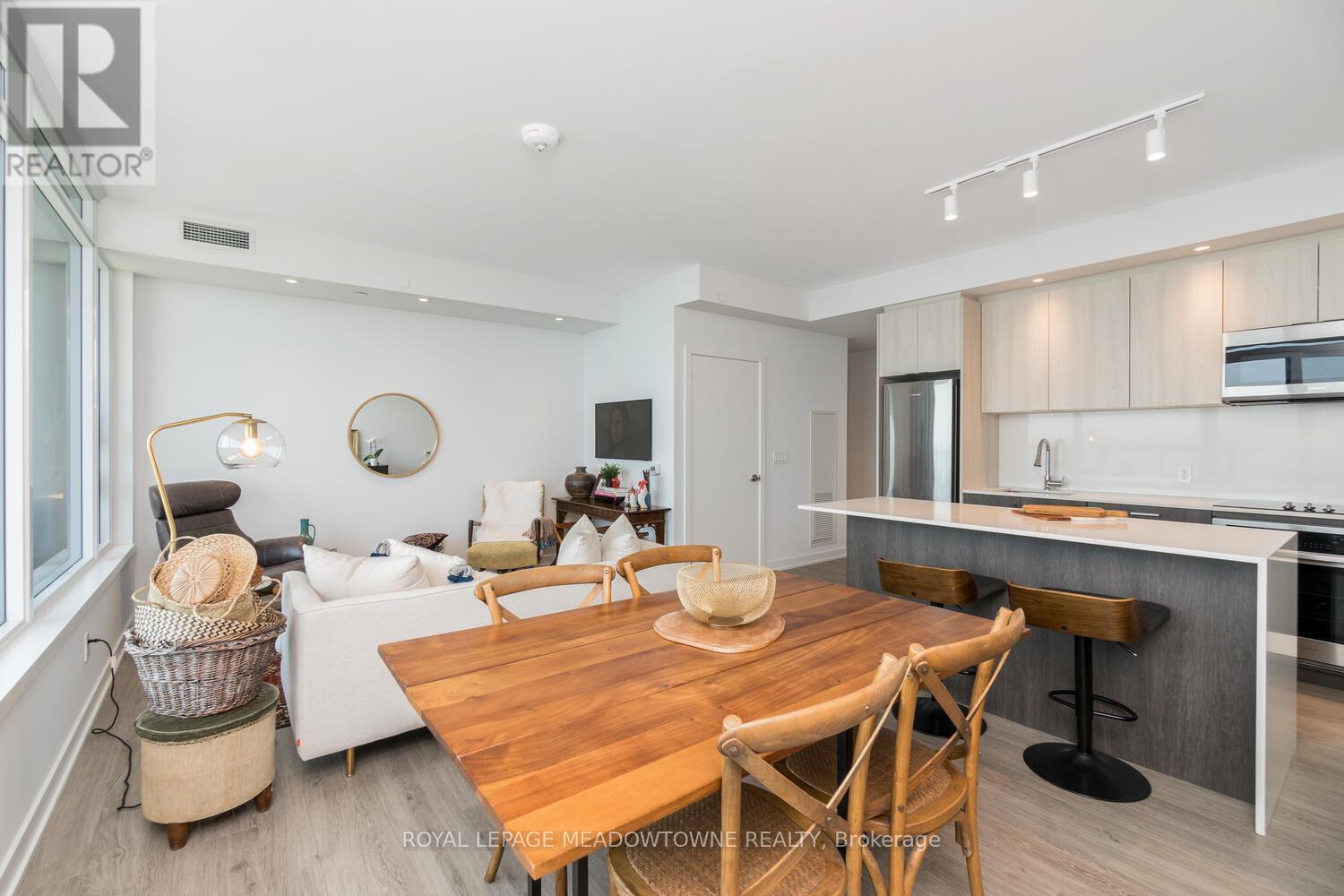 2307 - 1926 Lake Shore Boulevard W, Toronto, ON - Indoor