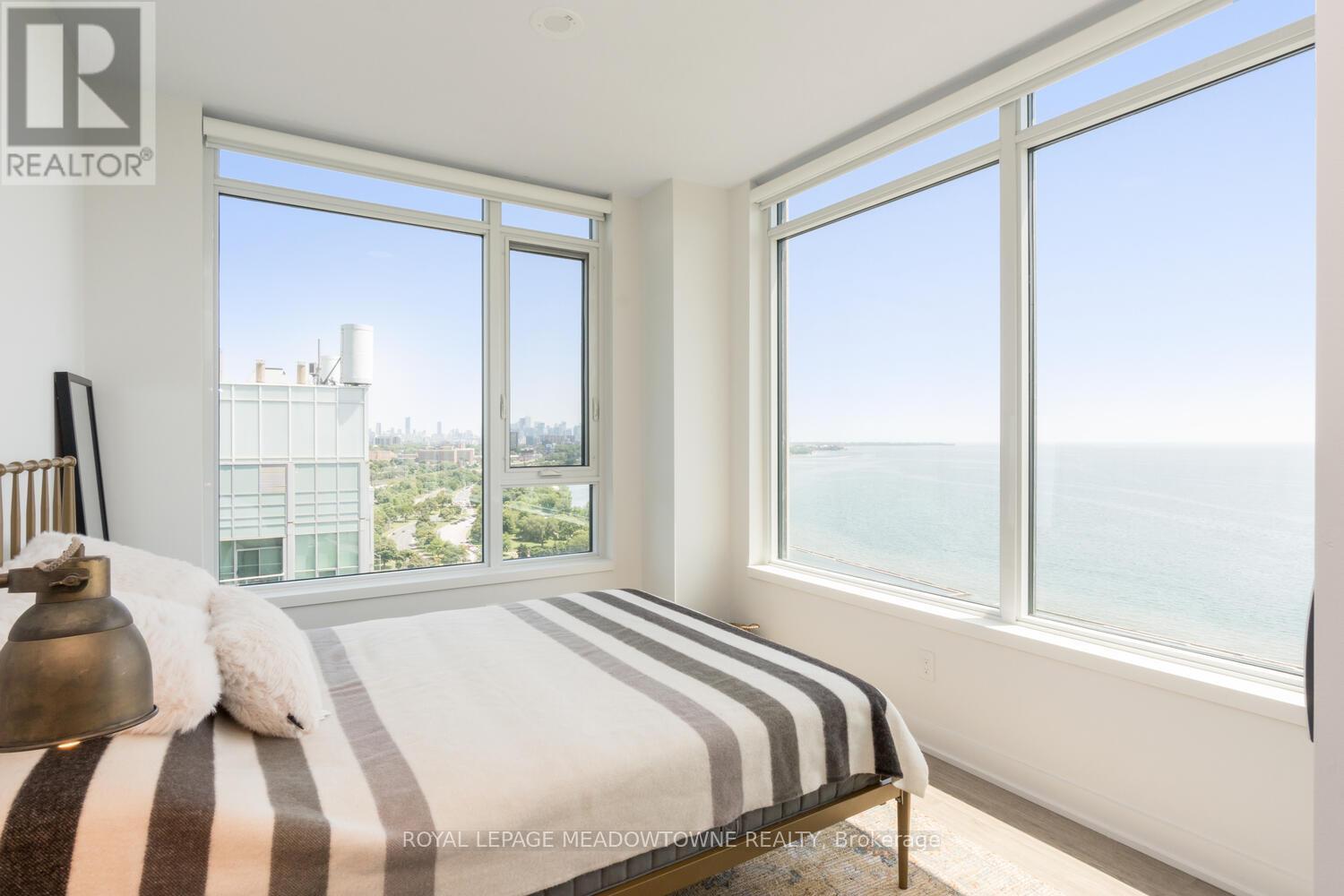 2307 - 1926 Lake Shore Boulevard W, Toronto, ON - Indoor Photo Showing Bedroom