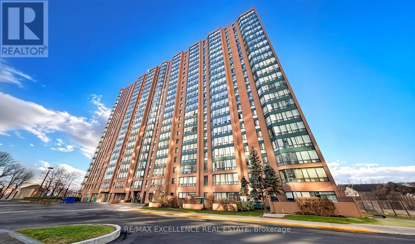 201 - 155 Hillcrest Avenue, Mississauga, ON - Outdoor With Facade