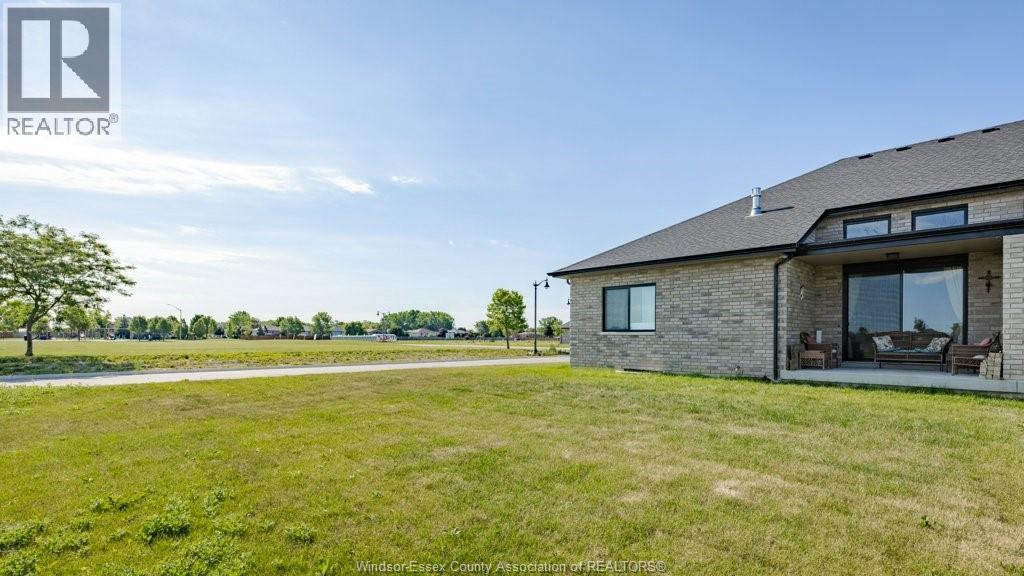 236 Mclellan, Amherstburg, ON - Outdoor
