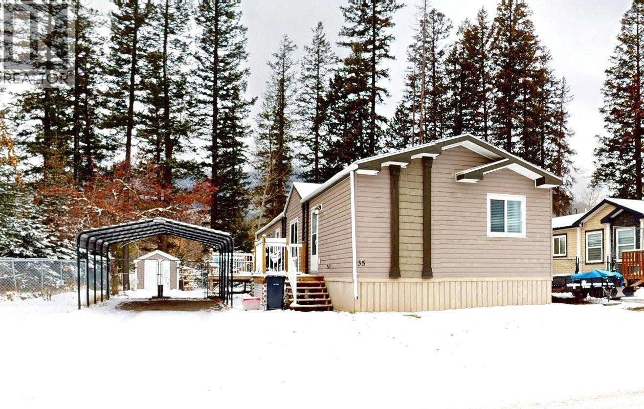 35 Wilderness Heights Way, Elkford, BC