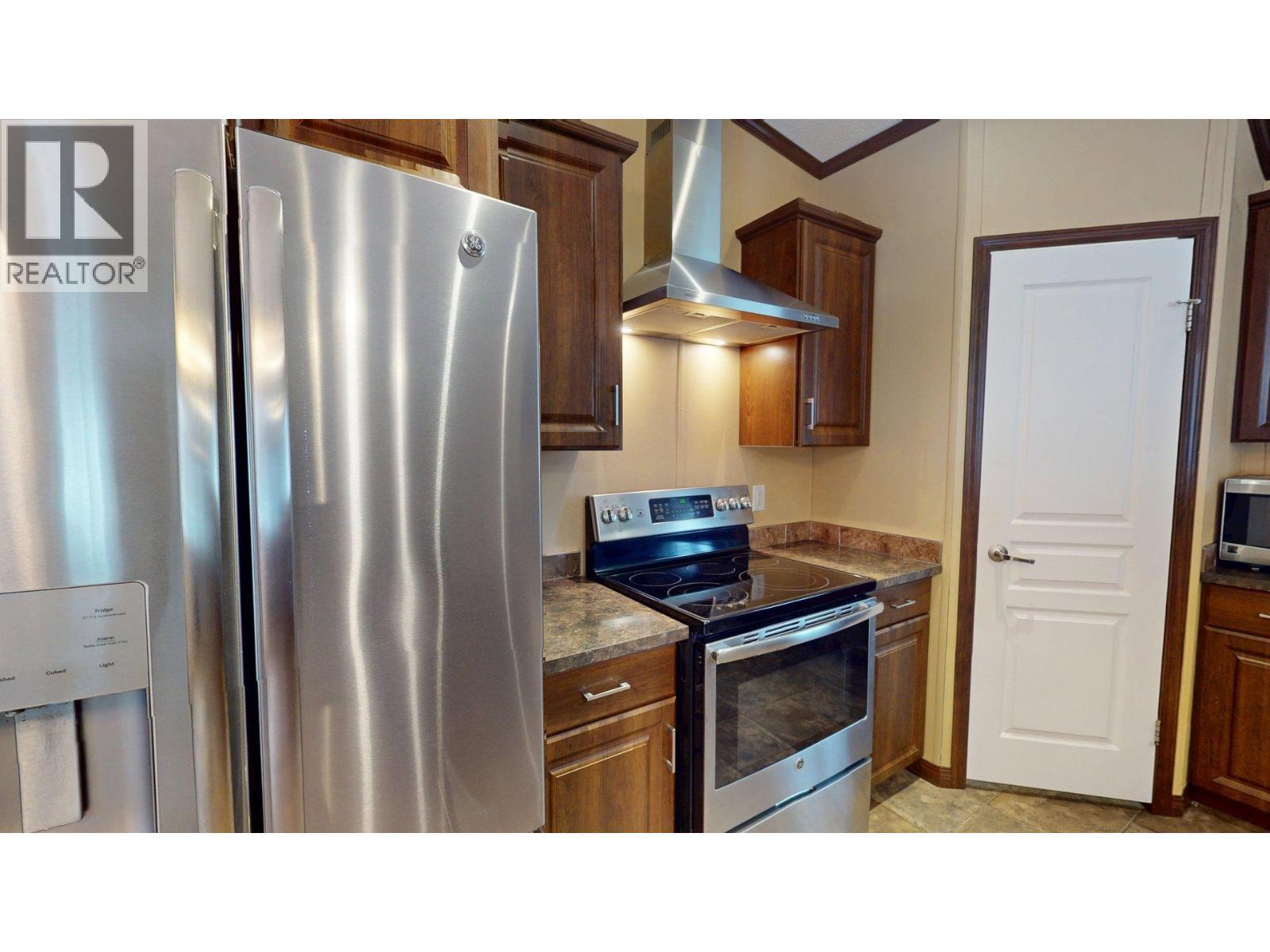 35 Wilderness Heights Way, Elkford, BC