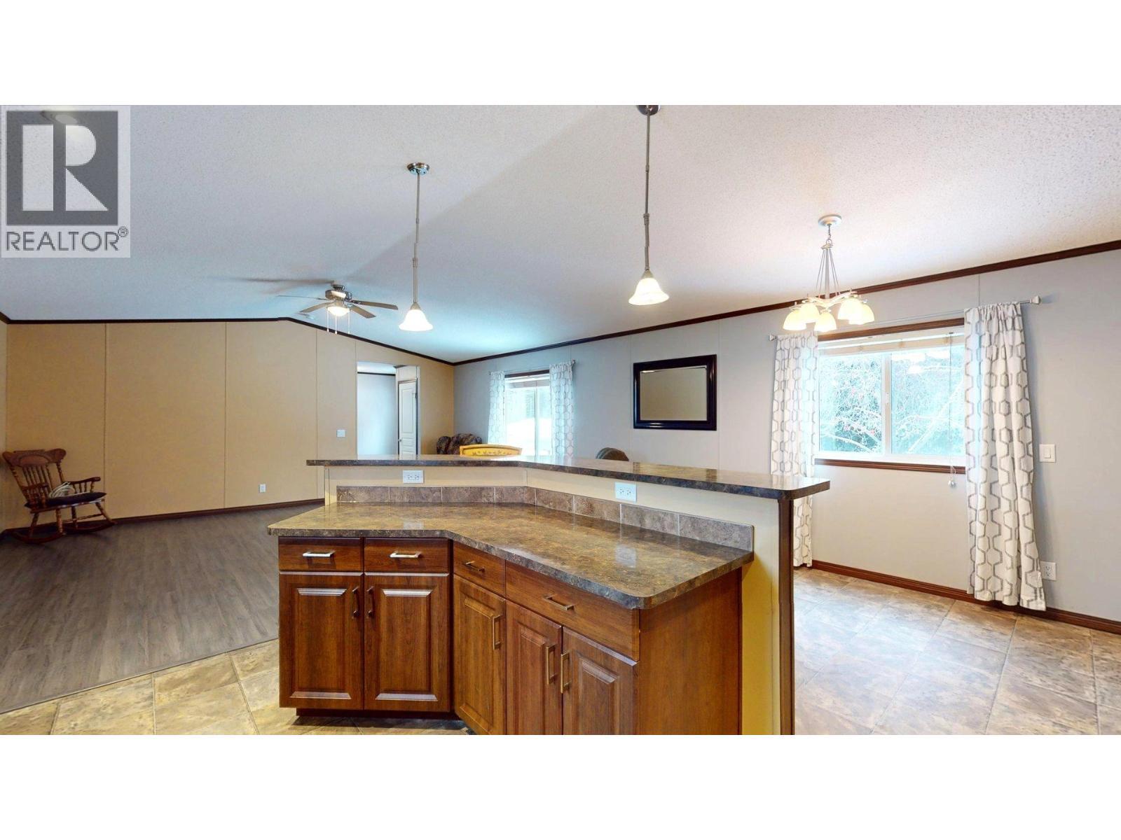 35 Wilderness Heights Way, Elkford, BC