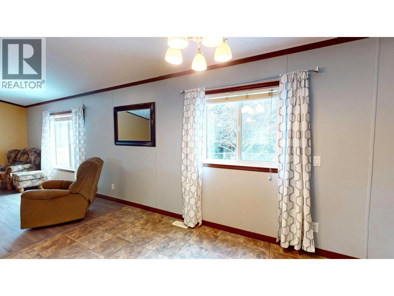 35 Wilderness Heights Way, Elkford, BC