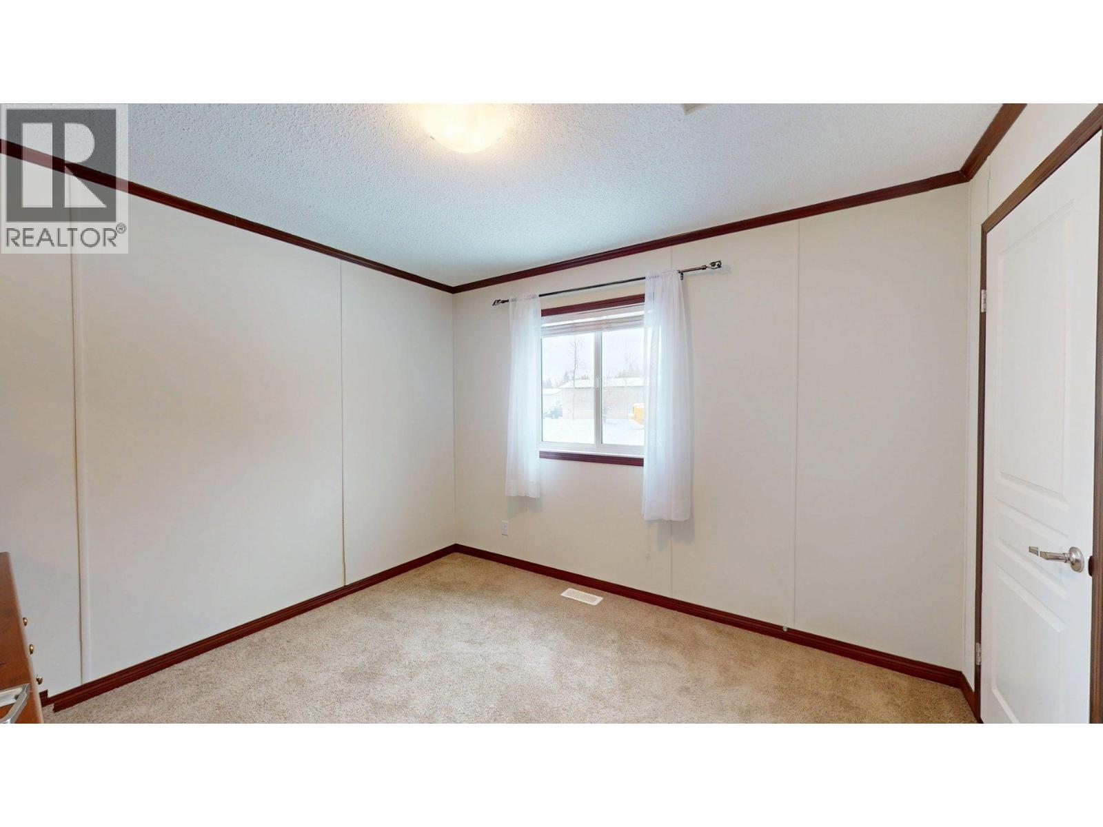 35 Wilderness Heights Way, Elkford, BC