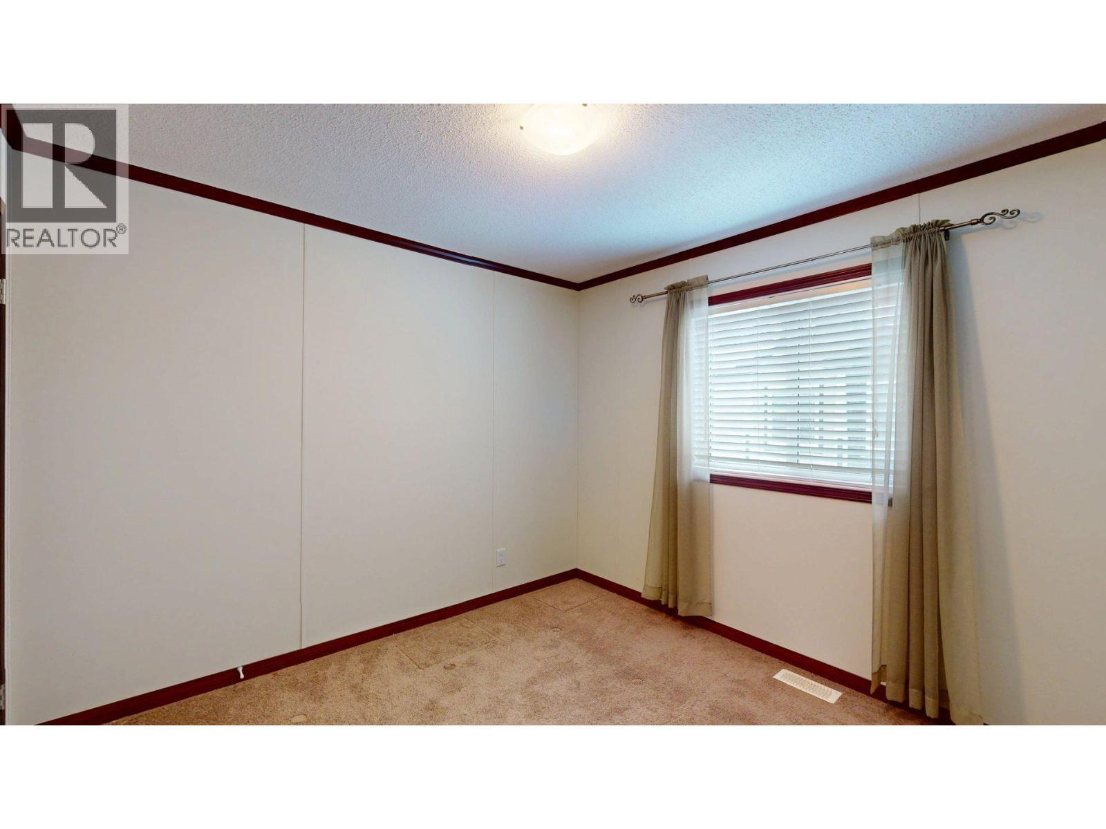 35 Wilderness Heights Way, Elkford, BC