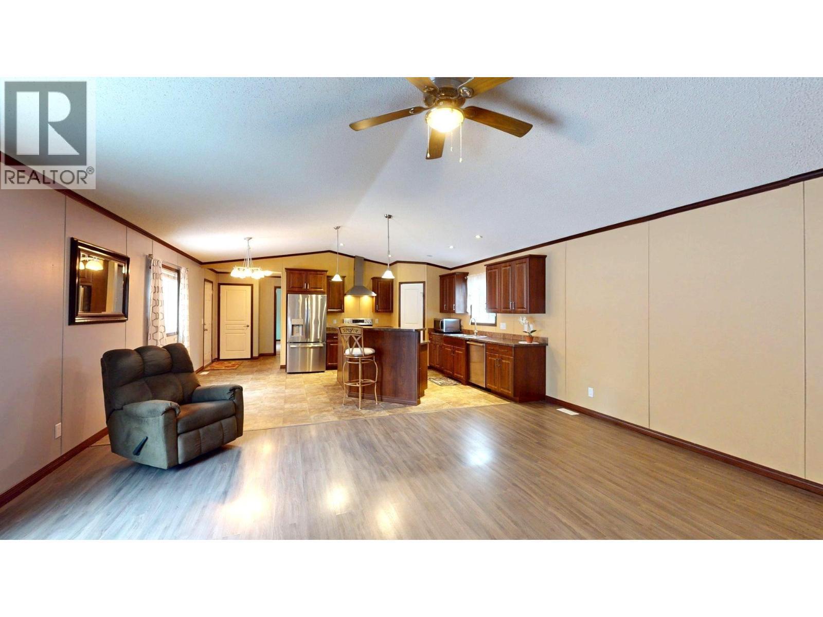 35 Wilderness Heights Way, Elkford, BC