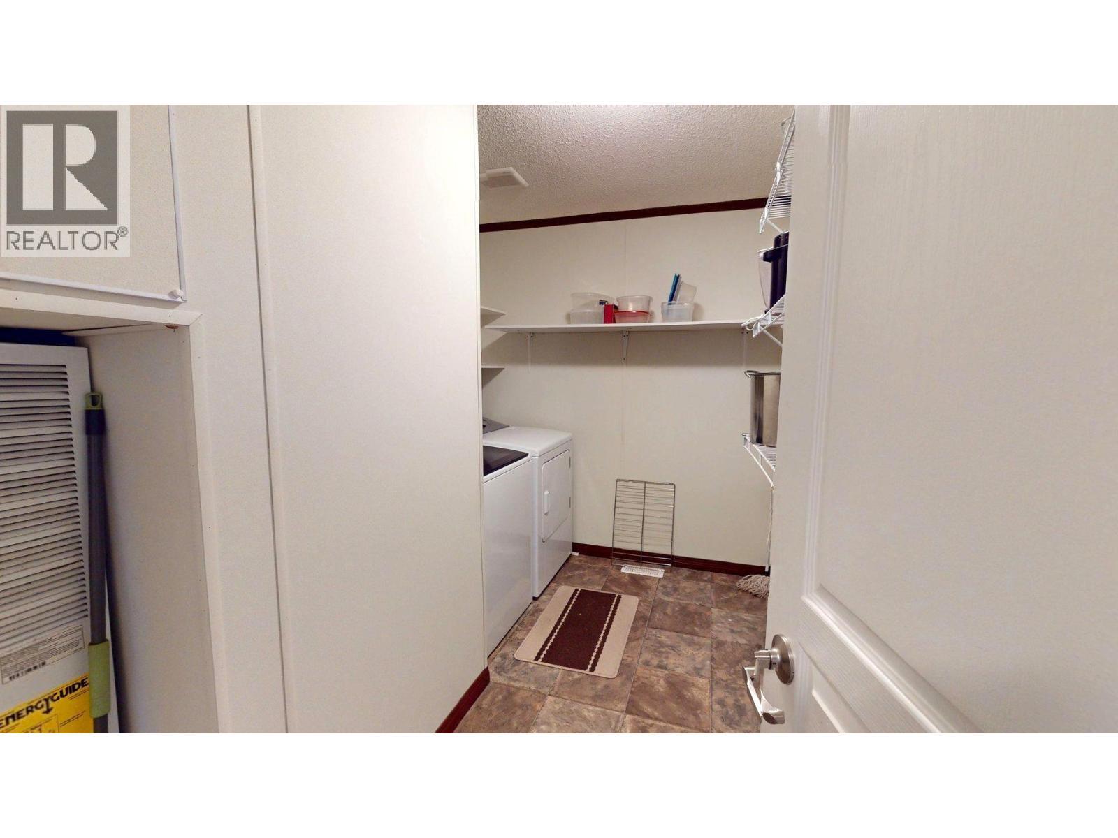 35 Wilderness Heights Way, Elkford, BC