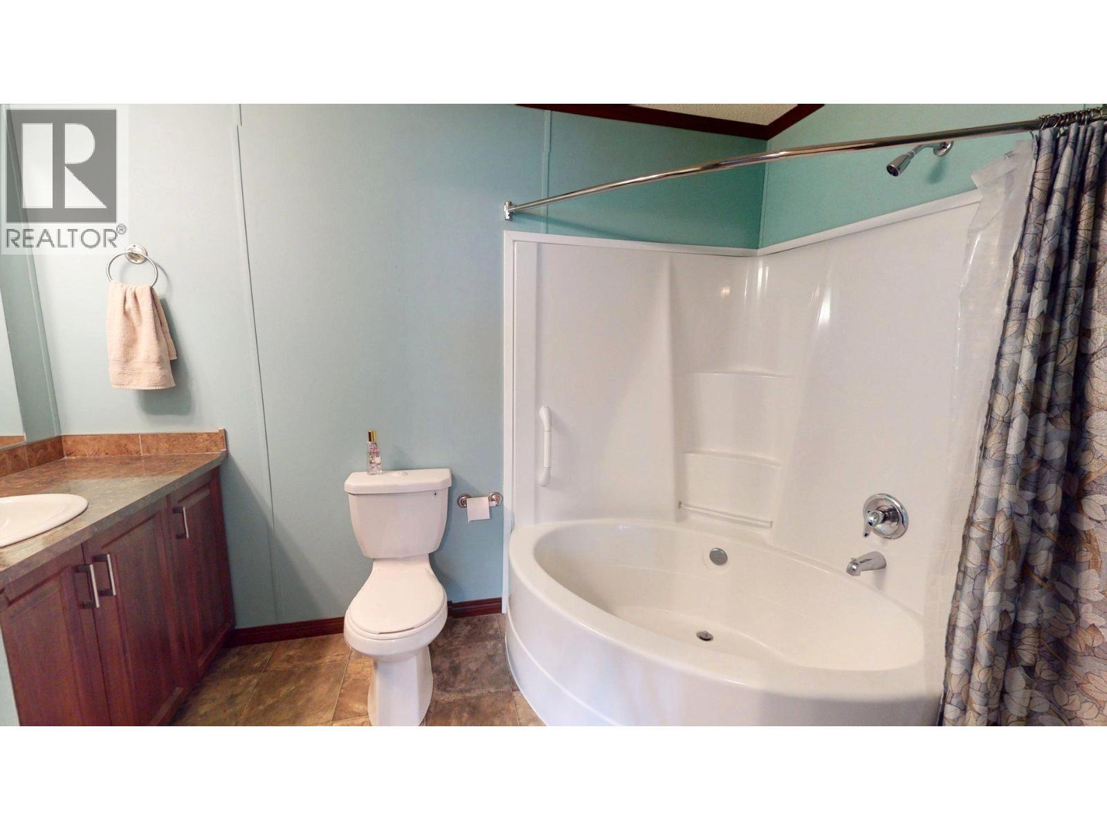 35 Wilderness Heights Way, Elkford, BC