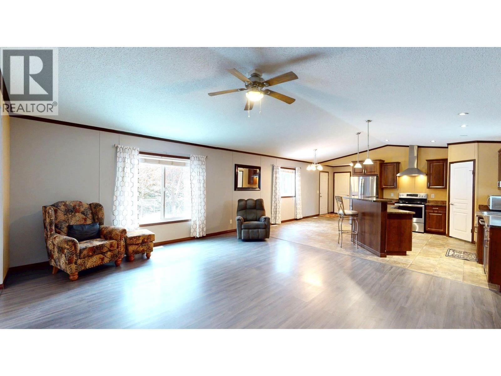 35 Wilderness Heights Way, Elkford, BC